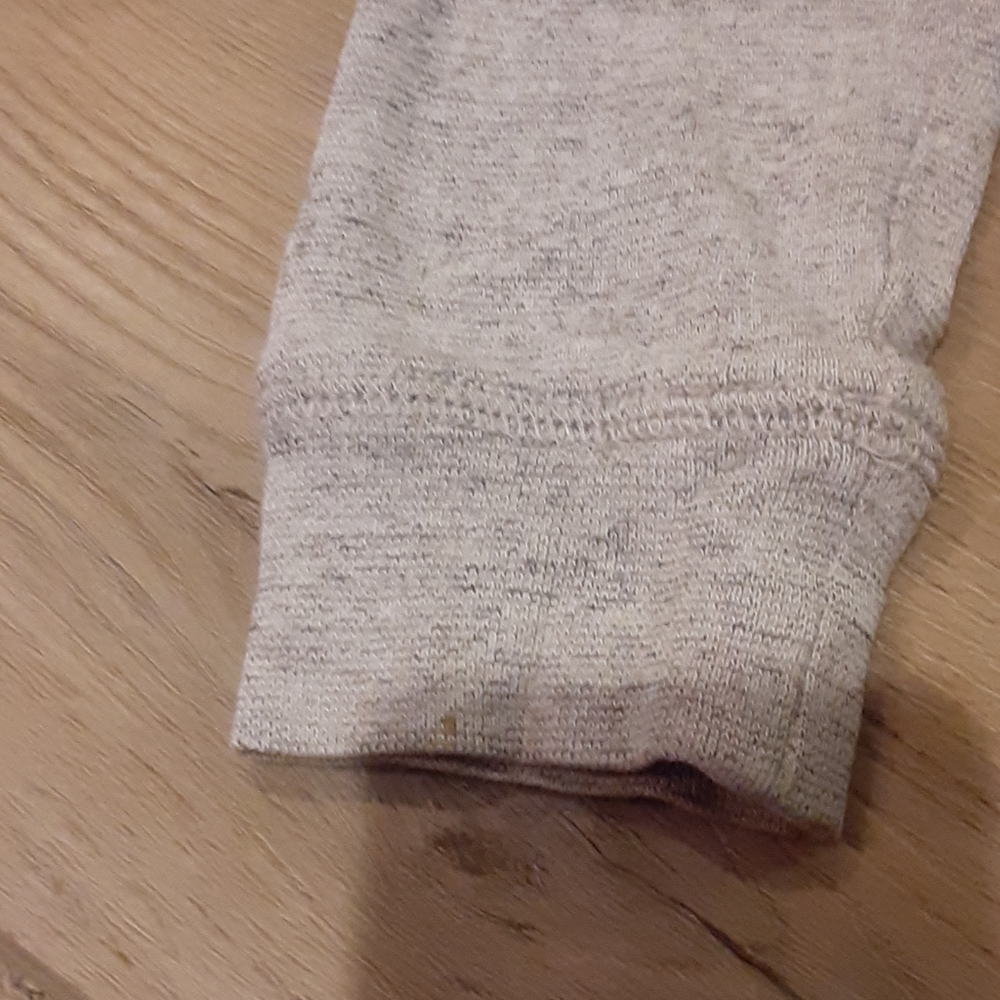 Sweater - Picture 5 of 6